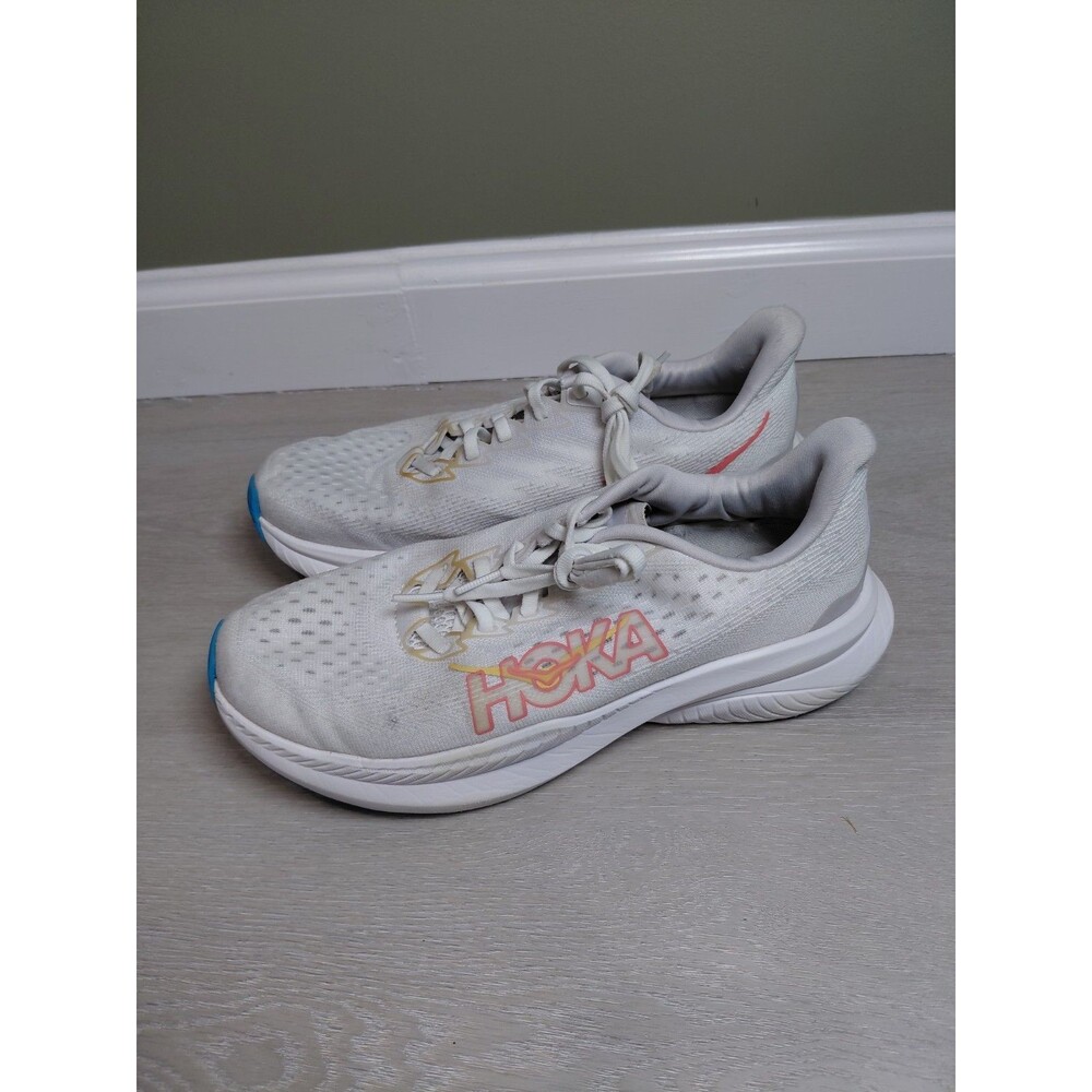 Hoka One One Mach 6 Women Size 9B White Sneakers Shoes